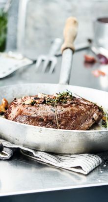 Flat Iron Steak mit Zwetschgen-Relish