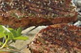 steaks au poivre à la marinade aux herbes